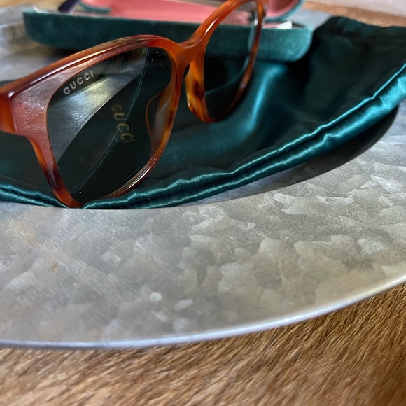 New unisex Gucci sunglasses - Picture 4 of 8